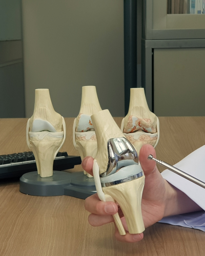 Revision Hip & Knee Replacement